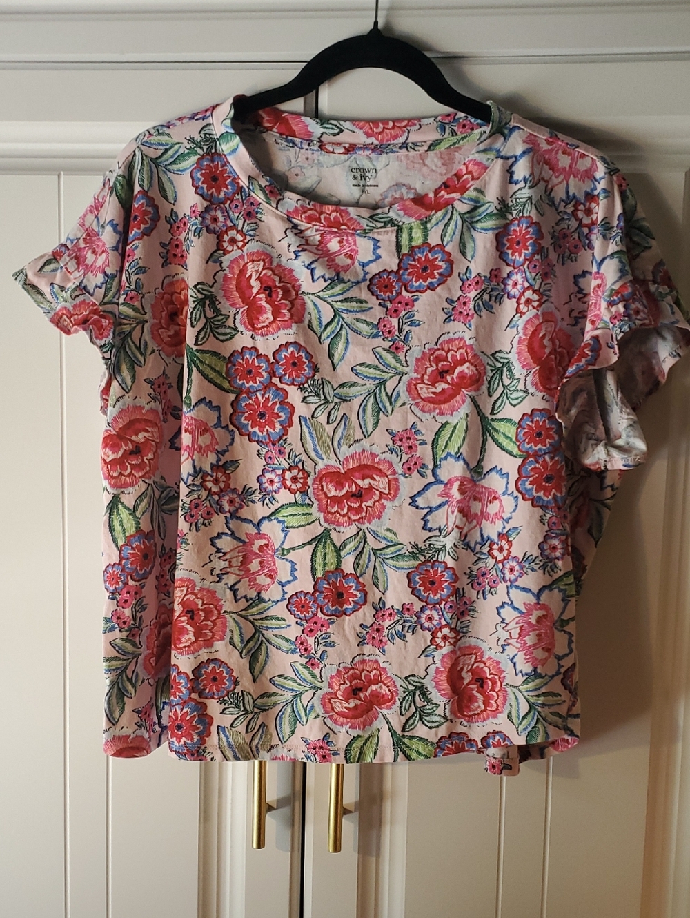 crown & ivy Pink Floral Ruffle Sleeve Tee